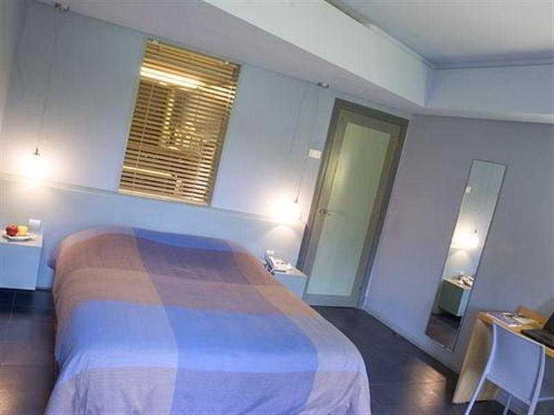 Hotel Des Arts Resort & Spa Tamarist 객실 사진
